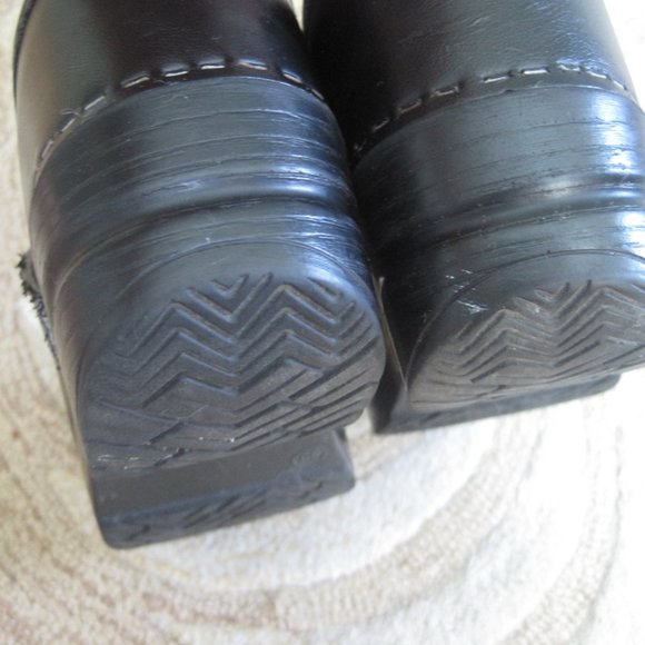 Dansko Womens Black Professional Slip Resistant Work Leather Clogs Size 36 - Picture 5 of 10